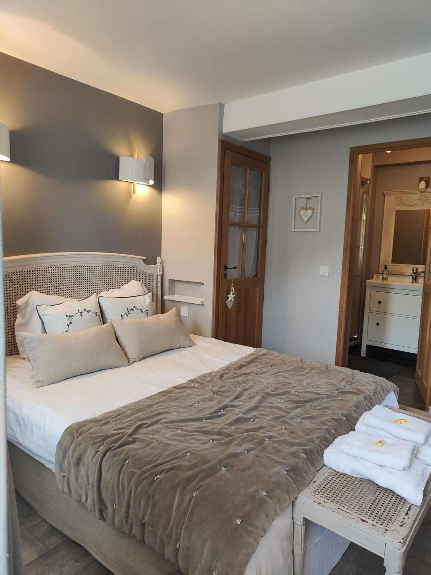 Le Paddock - Chambres Et Table D'Hotes Le Deluge Luaran gambar